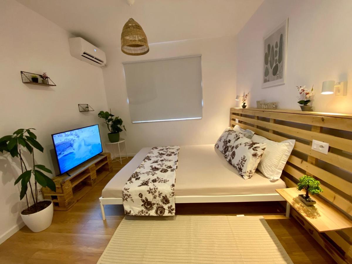 Lucas Central Oasis Studios Tiran Dış mekan fotoğraf
